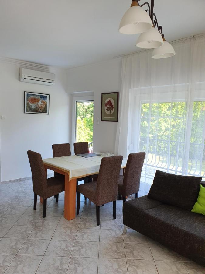 Levente Apartman Balatongyorok Luaran gambar