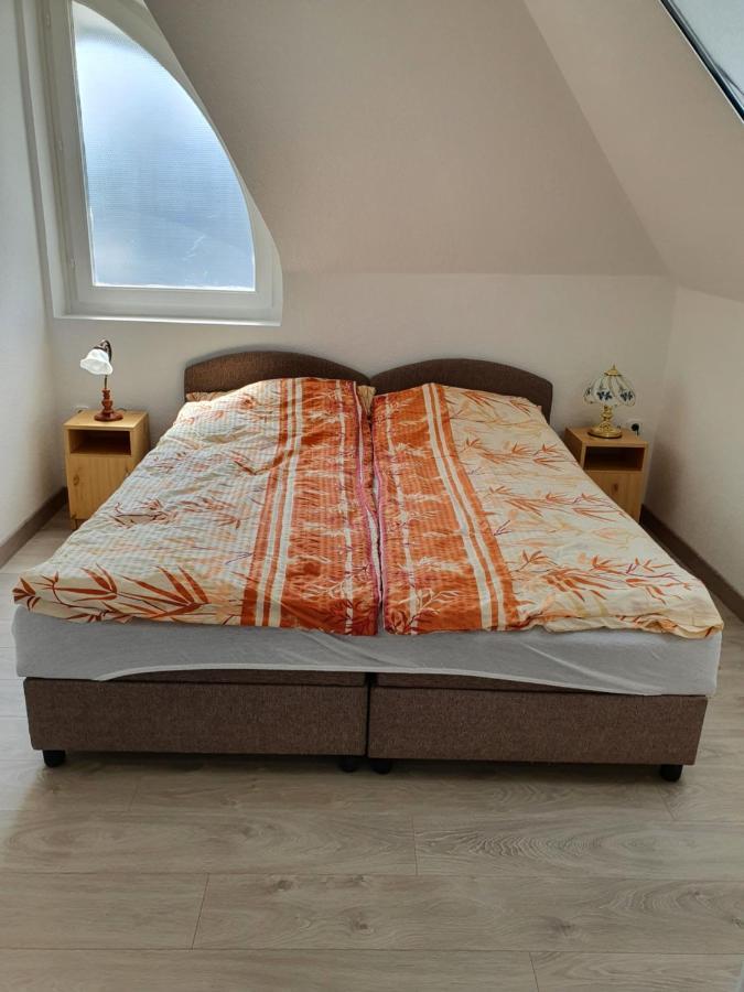 Levente Apartman Balatongyorok Luaran gambar