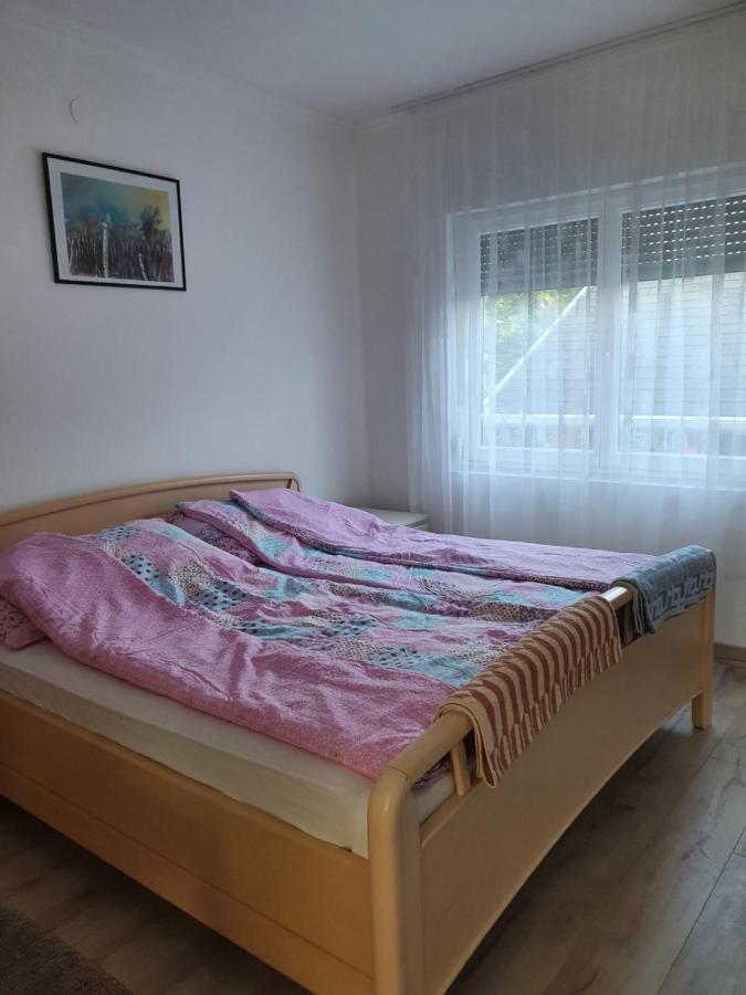 Levente Apartman Balatongyorok Luaran gambar